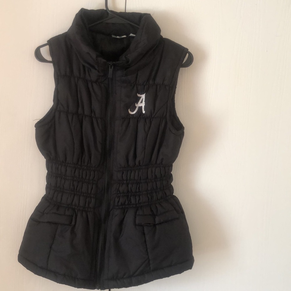 Woman’s Mountain lake fall black warm stretchy puff vest